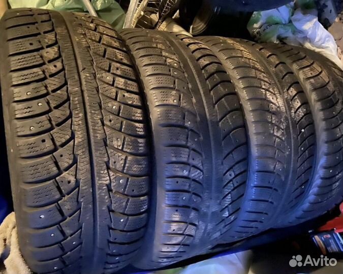 Gislaved Nord Frost 5 235/55 R17