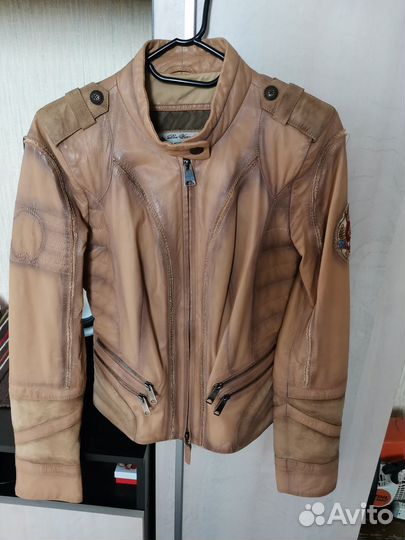 Куртка кожаная женская