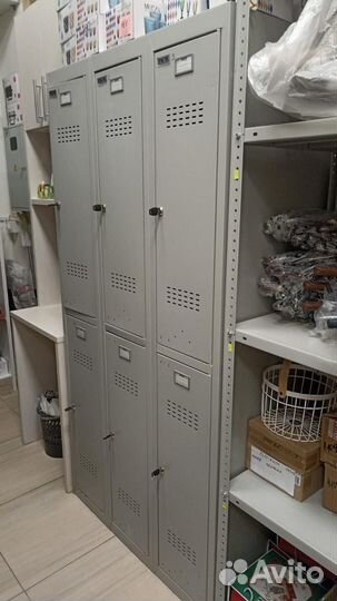 Шкаф металлический для одежды