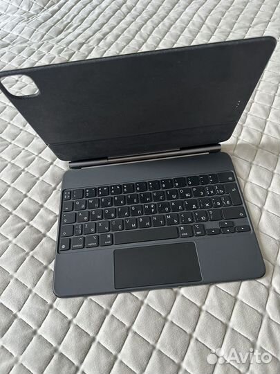 Apple Magic Keyboard для iPad Pro 11