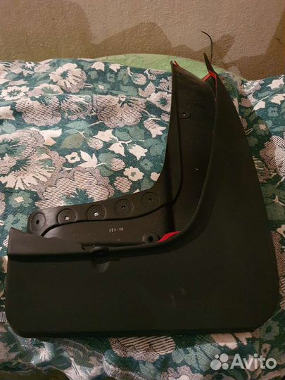 Продам задние брызговики на бмв Х5 е 70