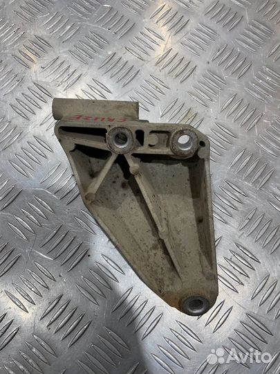 Кронштейн генератора Chevrolet Cruze седан F16D3