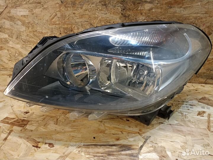Фара левая галоген Mercedes Benz B-class W246