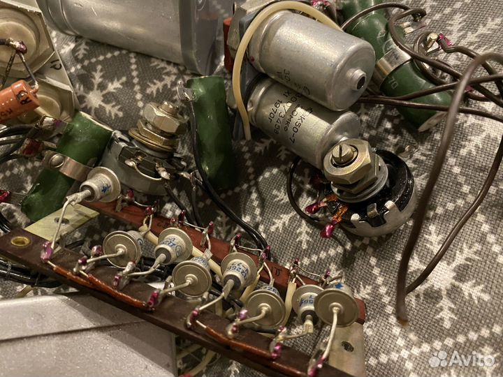 Внутрянка От Блока Питания Ломо 19А19