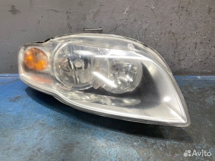 Фары комплект Audi A4 B7