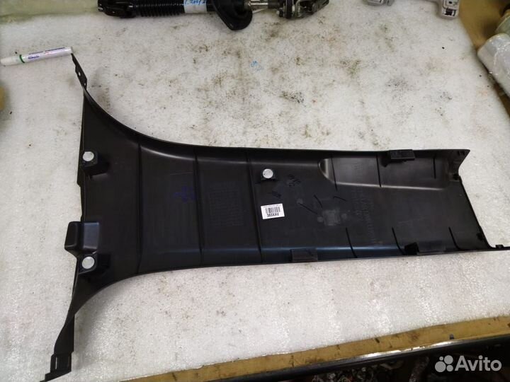 Накладка центральной стойки L200/5пок. рест