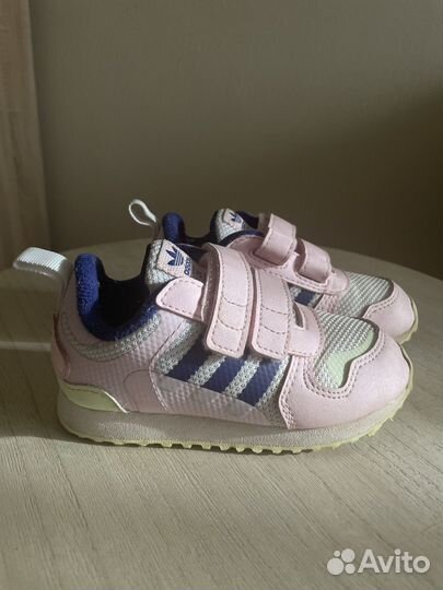 Кроссовки для девочки