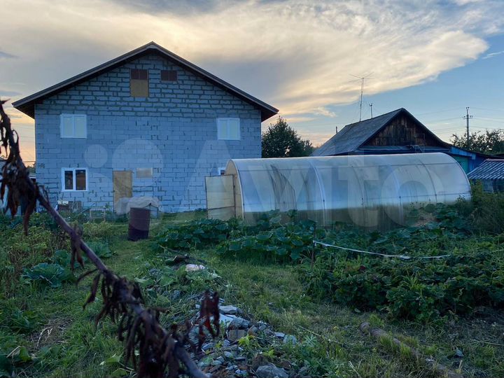 Дом 252 м² на участке 6 сот.