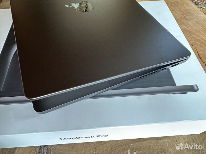 MacBook Pro 14 M3 Pro/18 GB/1 TB SSD/SpaceBlack