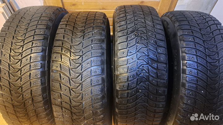 Michelin X-Ice North XIN3 215/65 R16 102