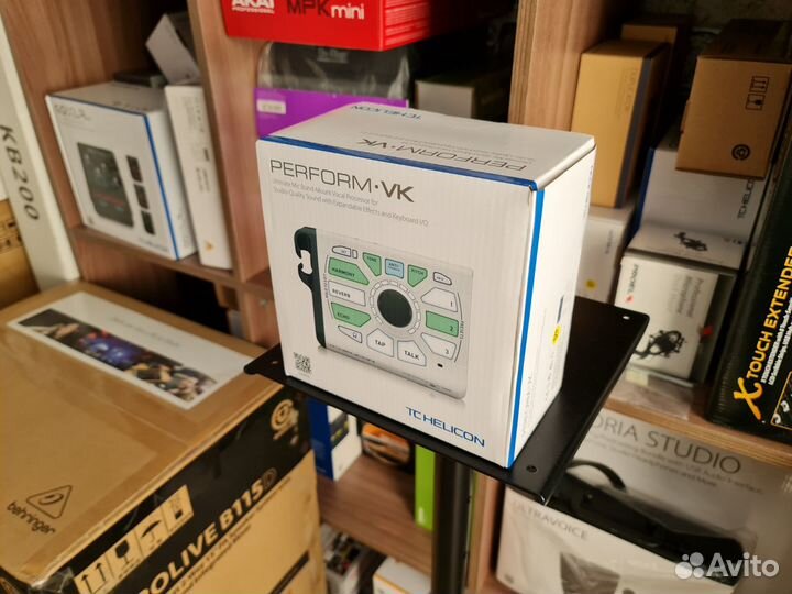 TC Helicon Perform-VK вокальный процессор эффектов