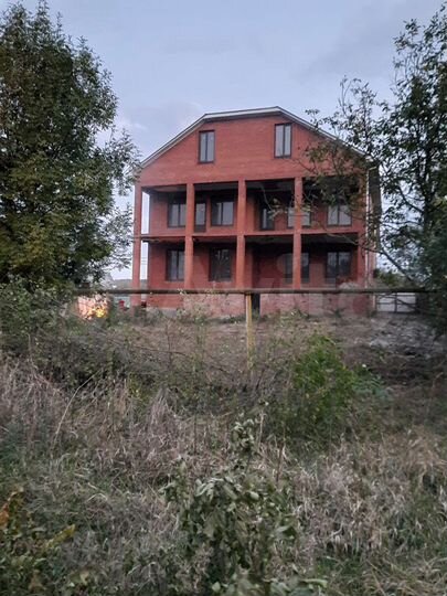 Дом 500 м² на участке 27 сот.