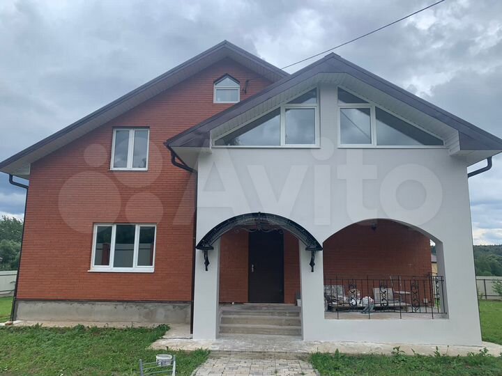 Дом 270 м² на участке 18 сот.