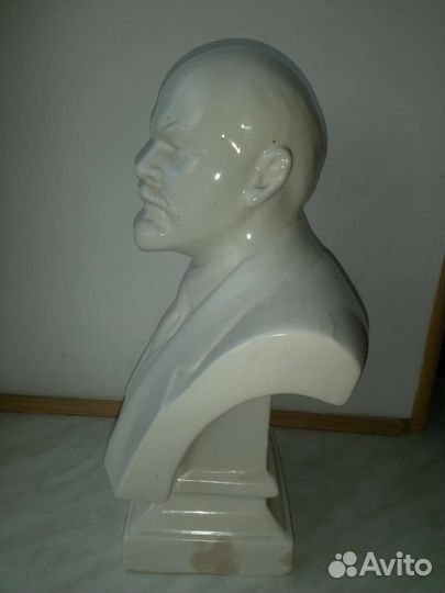 Бюст Ленина