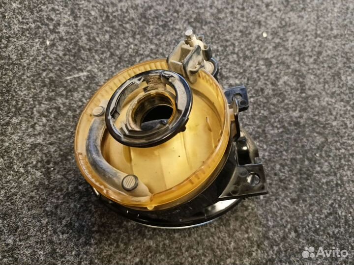 Противотуманная фара правая VW transporter T5