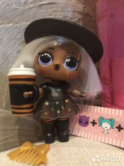 Куколка LOL в капсуле