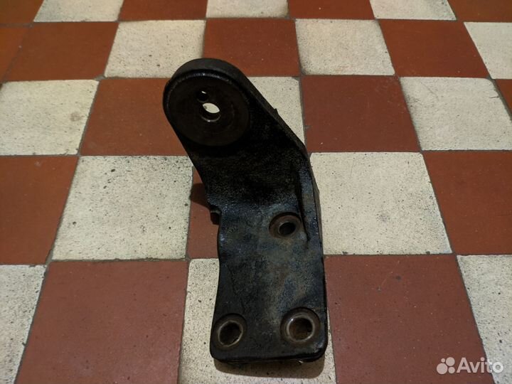 Опора двигателя Hyundai 219102B500