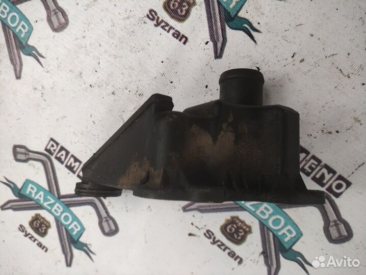 Клапан вентиляции картерных газов Volkswagen Passa