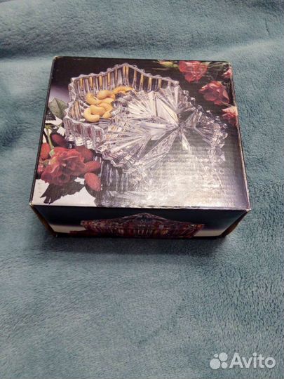Шкатулка конфетница новая