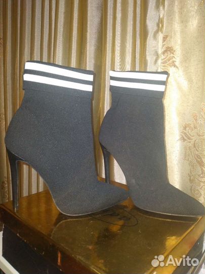 Красивые,стильные,классика и спорт совместно 38 р