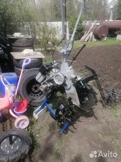 Домкрат для мотоблока