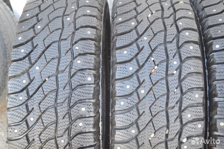 Viatti Bosco Nordico V-523 215/65 R16 98T