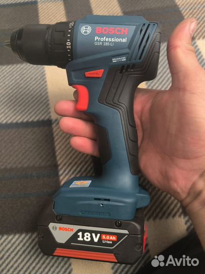 Шуруповерт и детали к нему