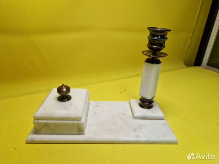 К.898 Подсвечник настольный мрамор