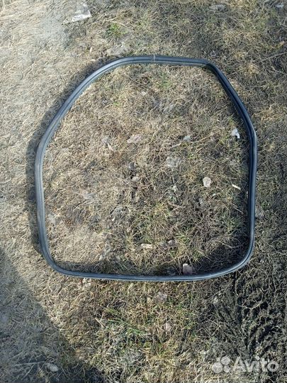 Уплотнители дверных проемов.б/у.4 шт. Деу Нексии