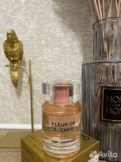 Karl Lagerfeld fleur de pecher