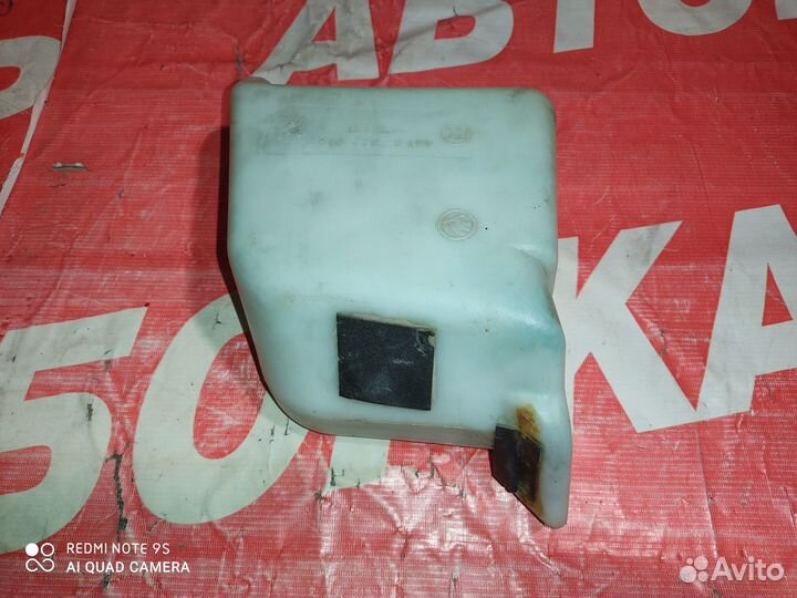 Бачок омывателя Шкода Фелиция