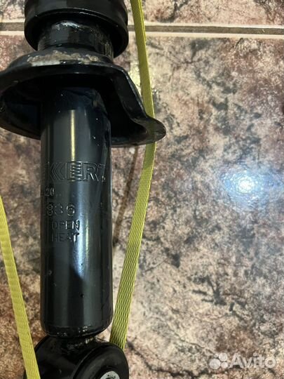 Задние амортизаторы на Митсубиши Лансер 10