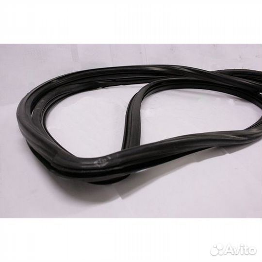 Уплотнитель лоб. стекла /2121