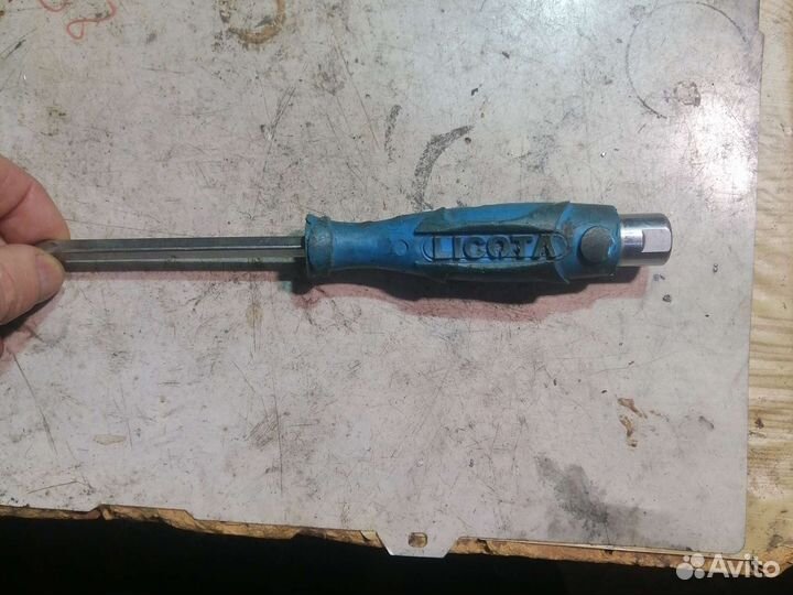 Ударная отвертка