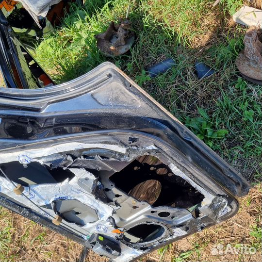 Дверь Ford Mondeo 3