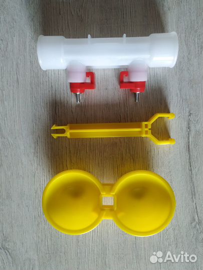 Ниппельная поилка для кур и перепелов