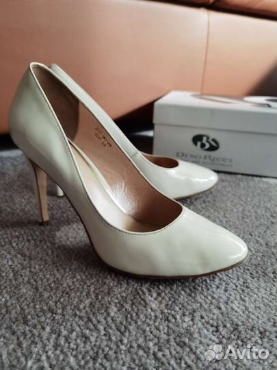 Туфли женские 38 лаковые (свадебные)