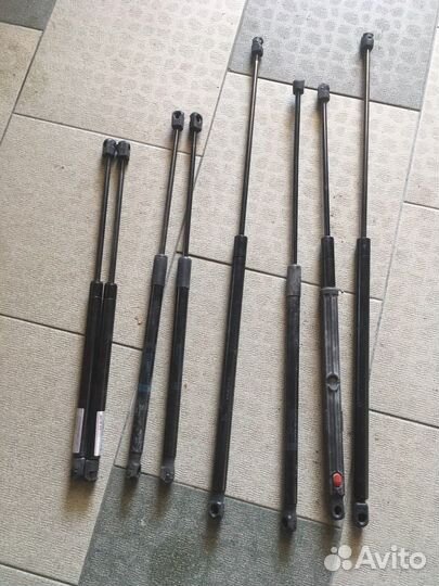 Амортизатор капота багажника Mercedes w211 x204