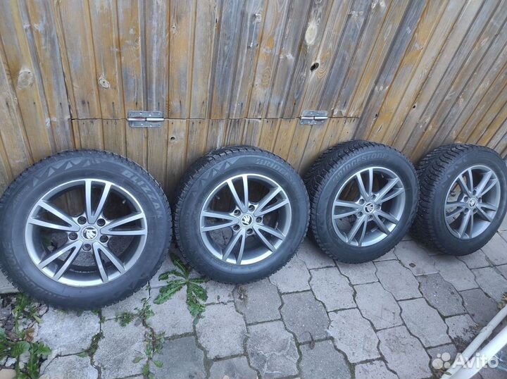 Bridgestone Blizzak Spike-01 195/65 R15 T