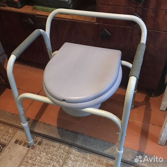 Санитарный стул туалет