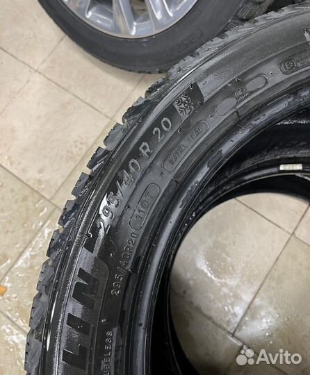 Michelin Agilis X-Ice North 265/45 R20 и 295/40 R20