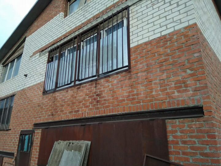 Дом 274,7 м² на участке 12 сот.