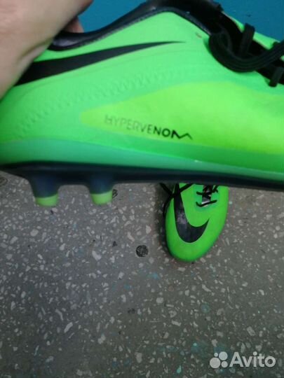 Футбольные бутсы nike