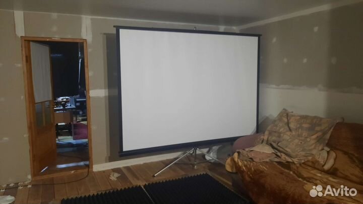 Продам экран и проектор