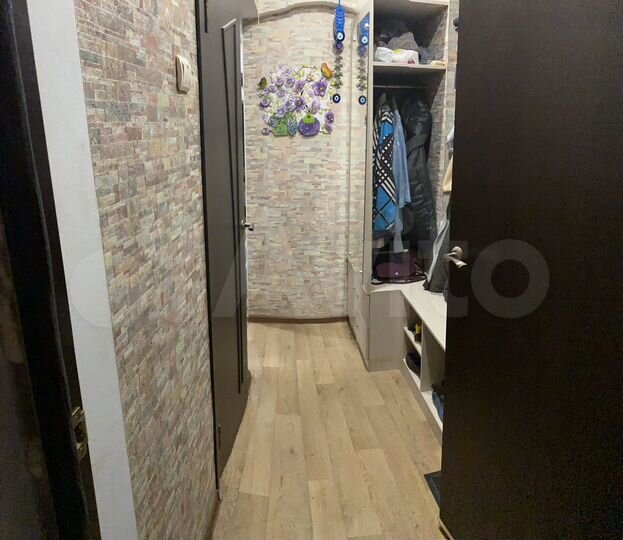 2-к. квартира, 42 м², 1/4 эт.