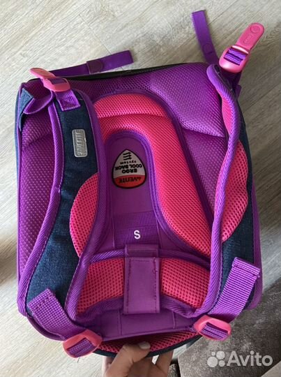 Продам пенал и портфель новые