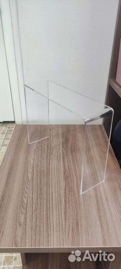 Подставка из оргстекла