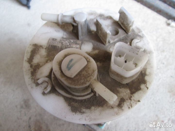 Бензонасос на KIA серато 1.6 2011 год