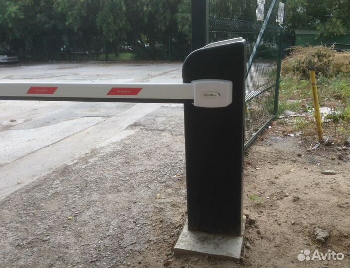 Автоматический шлагбаум с пультом ду гарант