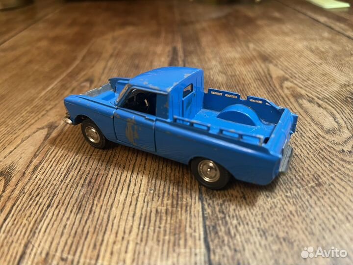Модель автомобиля Москвич Пикап